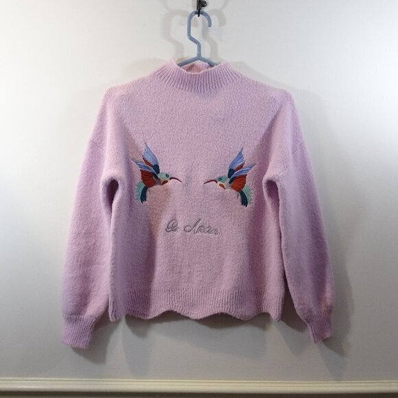 Code X Mode Size XS Pink Embroidered Hummingbirds Mock Neck Sweater Par Amour - Picture 1 of 6